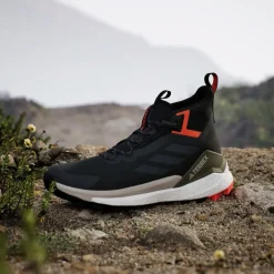Online Chaussures de randonnée Terrex Free Hiker 2 Gore-Tex Carbon Grey Six Core Black Homme Chaussures Rando Homme