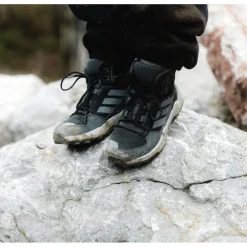 Chaussures Rando Enfant<adidas Chaussures de randonnée Terrex Ax4R Mid K Core Black Grefou Greysix