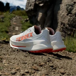 New Chaussures de trail Terrex Agravic Speed Ultra Cloud White / Impact Orange / Dash Grey Homme Chaussures Trail Homme