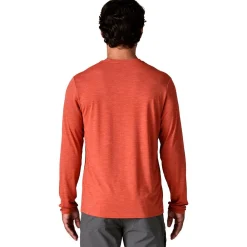 T-Shirt Randonnée<Patagonia Tee-shirt de rando M's L/S Capilene® Cool Daily Graphic 73 Text Logo Potters Red X Dye